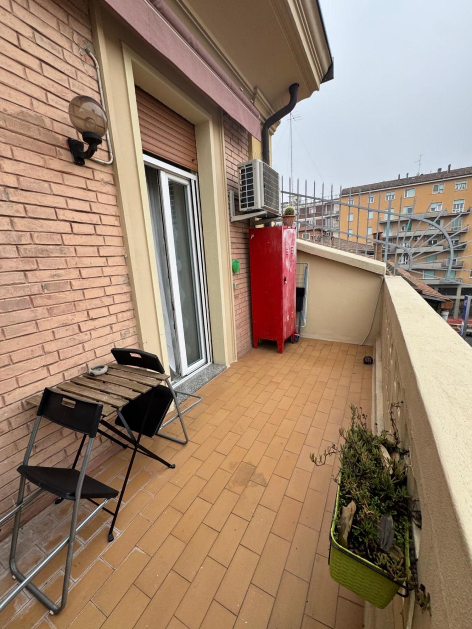 Central And Cosy Apartament Bologna Exterior photo